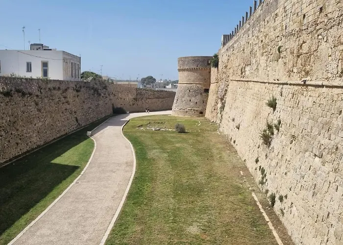 2 Bedroomed - Sleeps 5 * Otranto