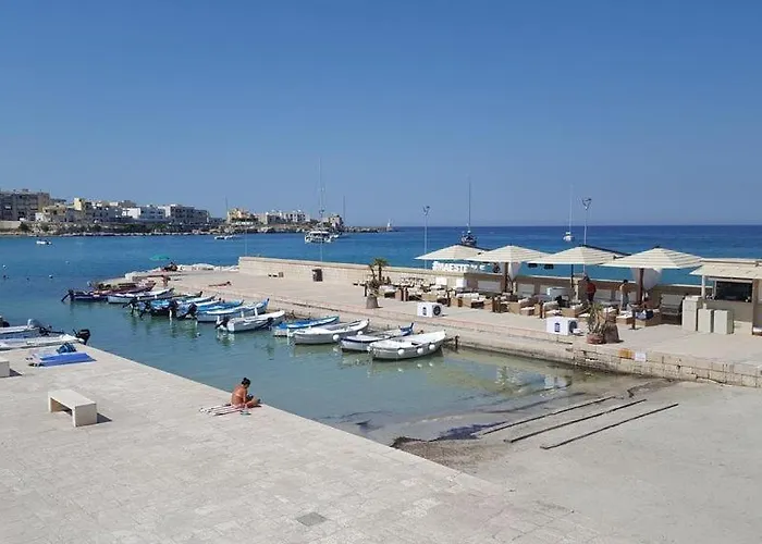 Appartement 2 Bedroomed - Sleeps 5 Otranto