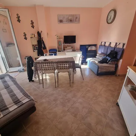 2 Bedroomed - Sleeps 5 Διαμέρισμα