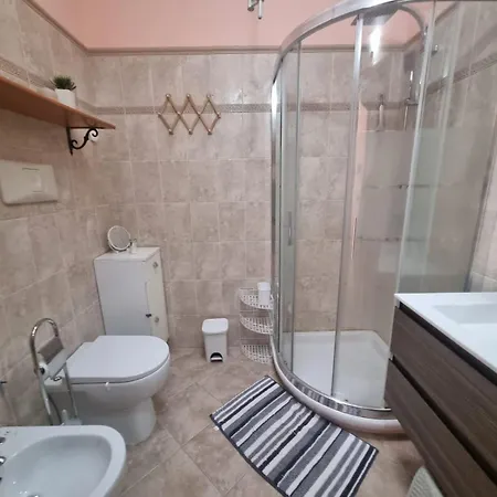 2 Bedroomed - Sleeps 5 * Οτράντο