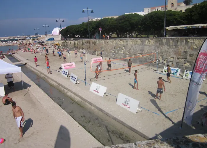 2 Bedroomed - Sleeps 5 *