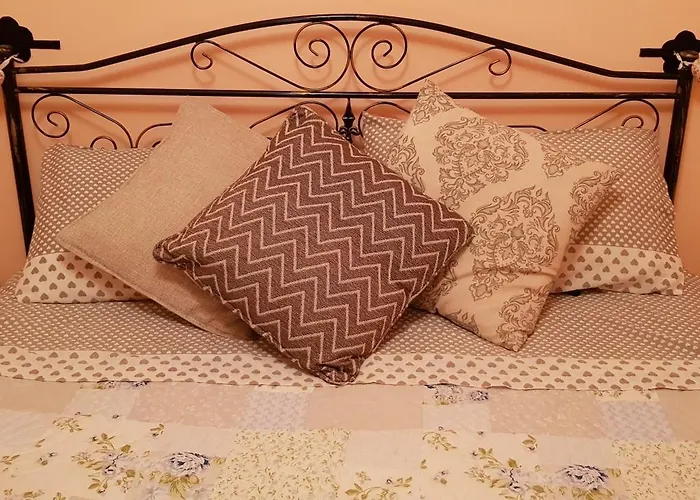 2 Bedroomed - Sleeps 5 Otranto