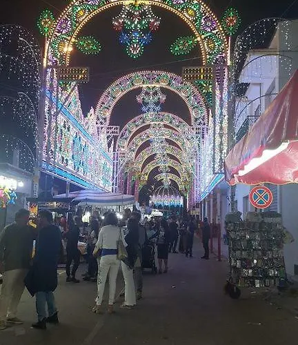 2 Bedroomed - Sleeps 5 Apartment *